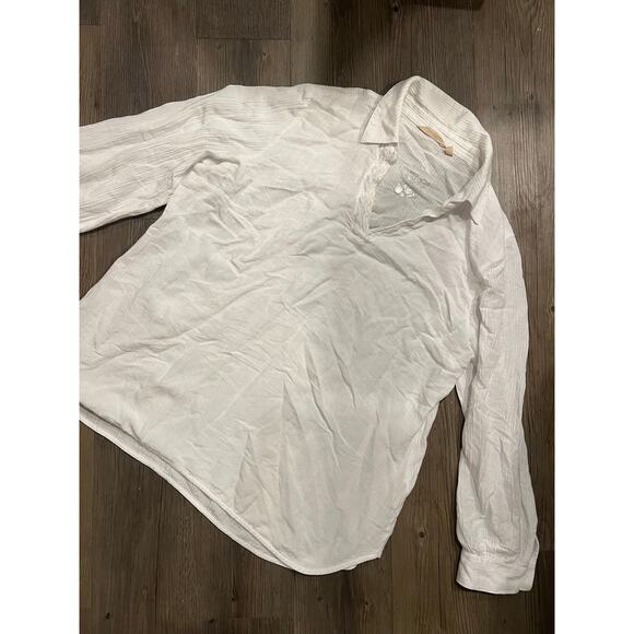 Soft surrounding Top - Picture 1 of 3